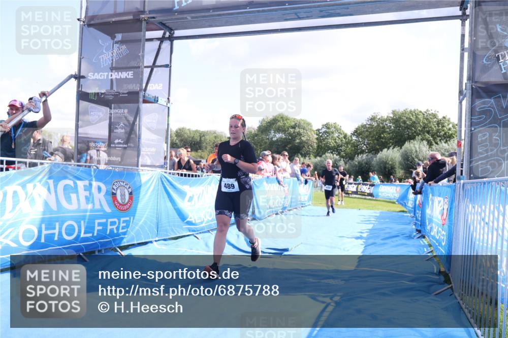 25.08.2024 - Elbe Triathlon Hamburg H.Heesch http://msf.ph/oto/6875788 25.08.2024 11:41:41 Ziel 430, 489, 577 meine-sportfotos.de
