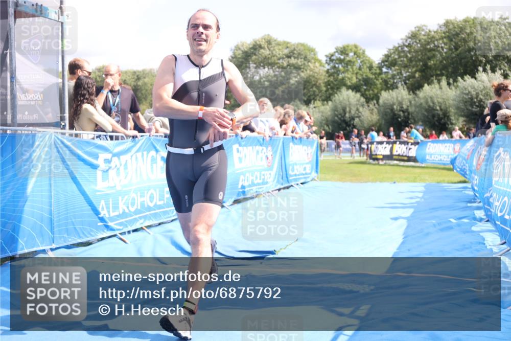 25.08.2024 - Elbe Triathlon Hamburg H.Heesch http://msf.ph/oto/6875792 25.08.2024 12:05:32 Ziel 1603, 1719 meine-sportfotos.de