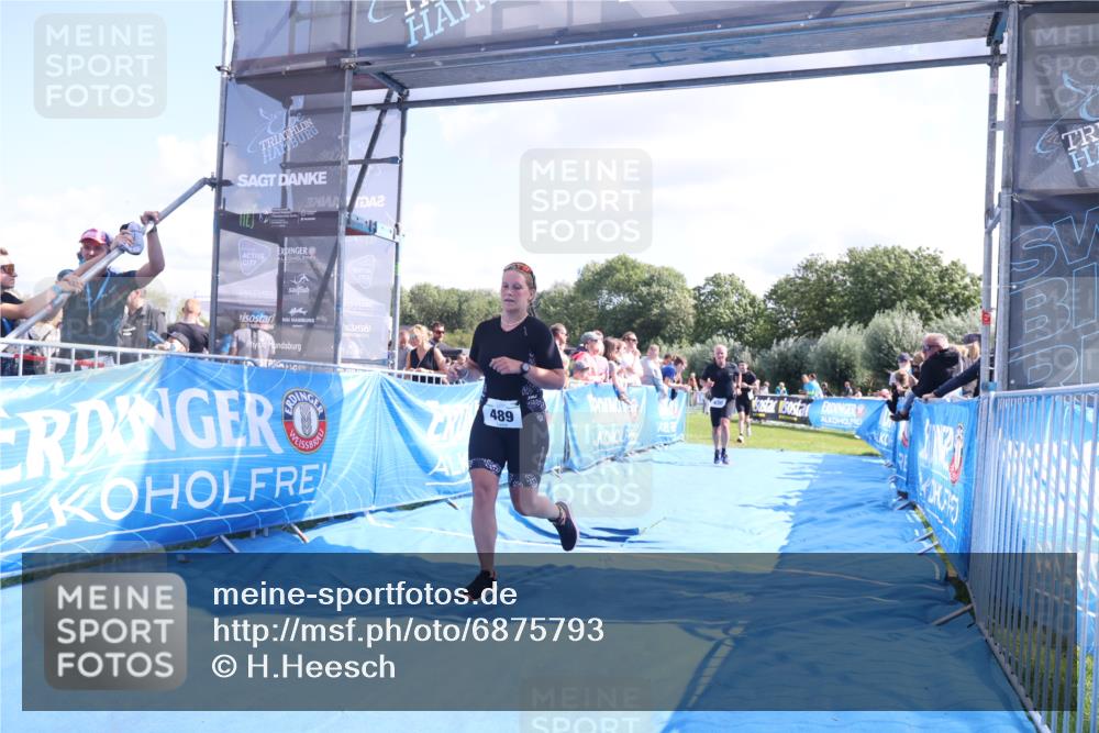 25.08.2024 - Elbe Triathlon Hamburg H.Heesch http://msf.ph/oto/6875793 25.08.2024 11:41:41 Ziel 430, 489, 577 meine-sportfotos.de