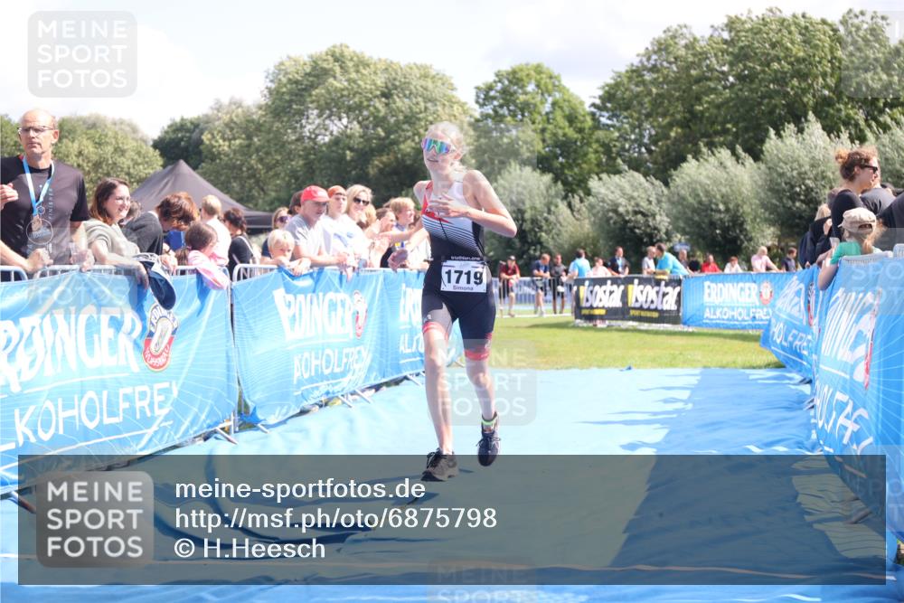 25.08.2024 - Elbe Triathlon Hamburg H.Heesch http://msf.ph/oto/6875798 25.08.2024 12:05:38 Ziel 1603, 1719 meine-sportfotos.de