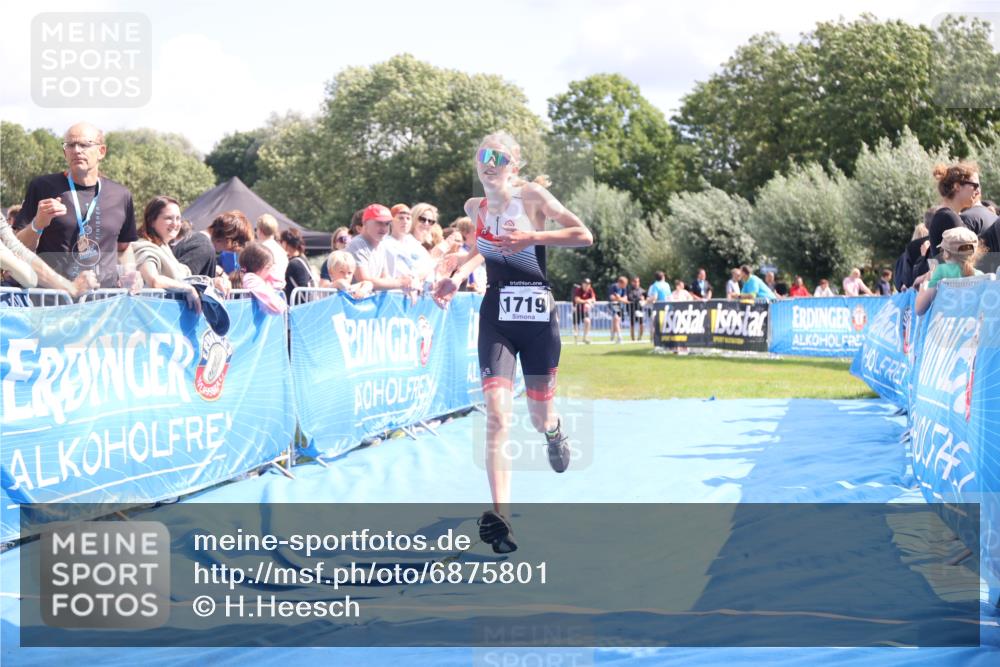 25.08.2024 - Elbe Triathlon Hamburg H.Heesch http://msf.ph/oto/6875801 25.08.2024 12:05:38 Ziel 1603, 1719 meine-sportfotos.de