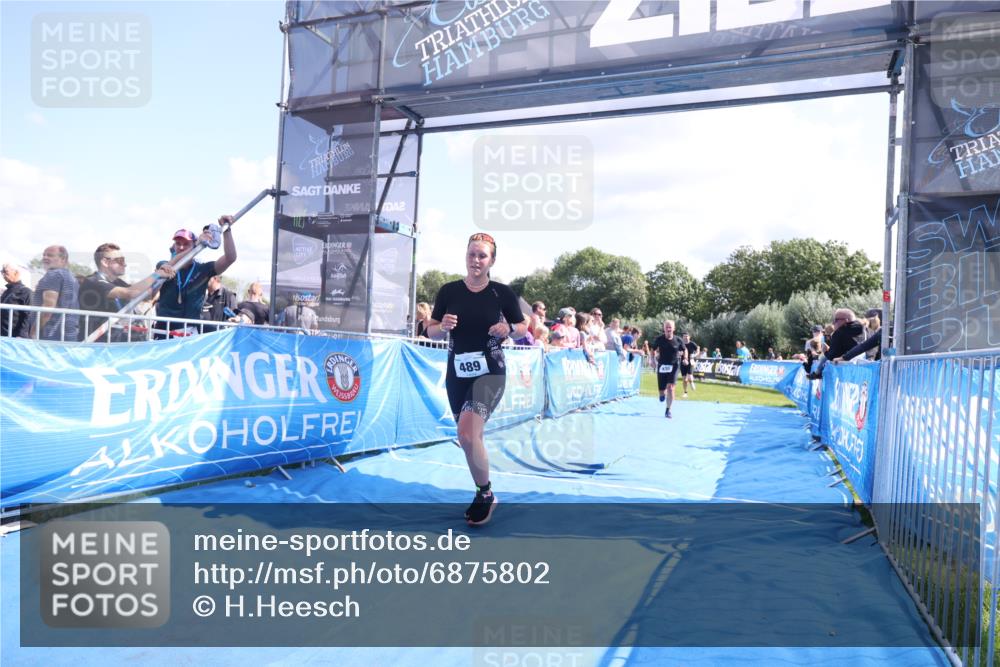 25.08.2024 - Elbe Triathlon Hamburg H.Heesch http://msf.ph/oto/6875802 25.08.2024 11:41:41 Ziel 430, 489, 577 meine-sportfotos.de
