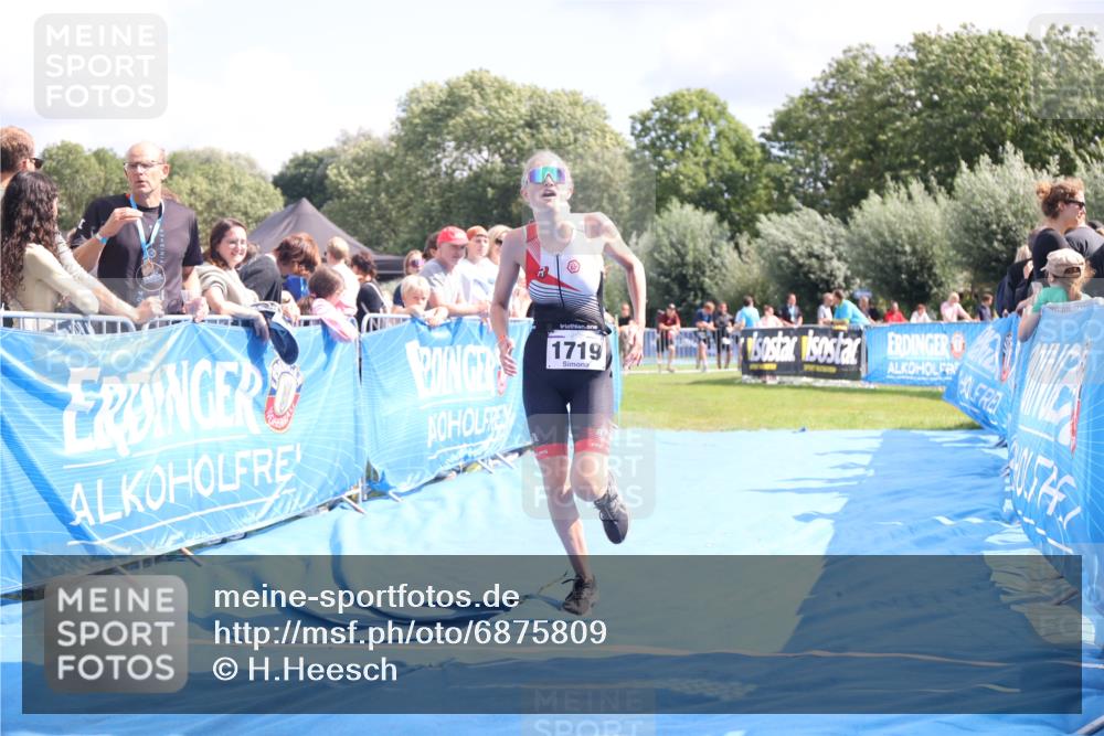 25.08.2024 - Elbe Triathlon Hamburg H.Heesch http://msf.ph/oto/6875809 25.08.2024 12:05:38 Ziel 1603, 1719 meine-sportfotos.de