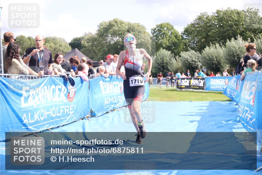 25.08.2024 - Elbe Triathlon Hamburg H.Heesch http://msf.ph/oto/6875811 25.08.2024 12:05:38 Ziel 1603, 1719 meine-sportfotos.de