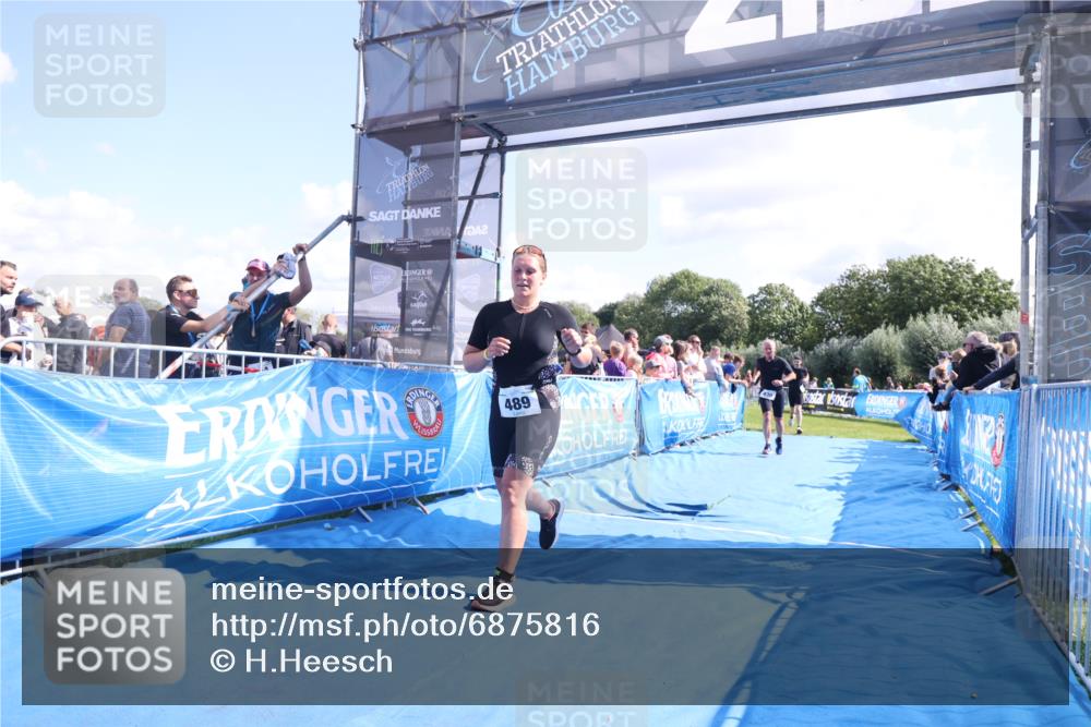 25.08.2024 - Elbe Triathlon Hamburg H.Heesch http://msf.ph/oto/6875816 25.08.2024 11:41:41 Ziel 430, 489, 577 meine-sportfotos.de