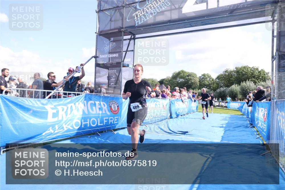25.08.2024 - Elbe Triathlon Hamburg H.Heesch http://msf.ph/oto/6875819 25.08.2024 11:41:41 Ziel 430, 489, 577 meine-sportfotos.de