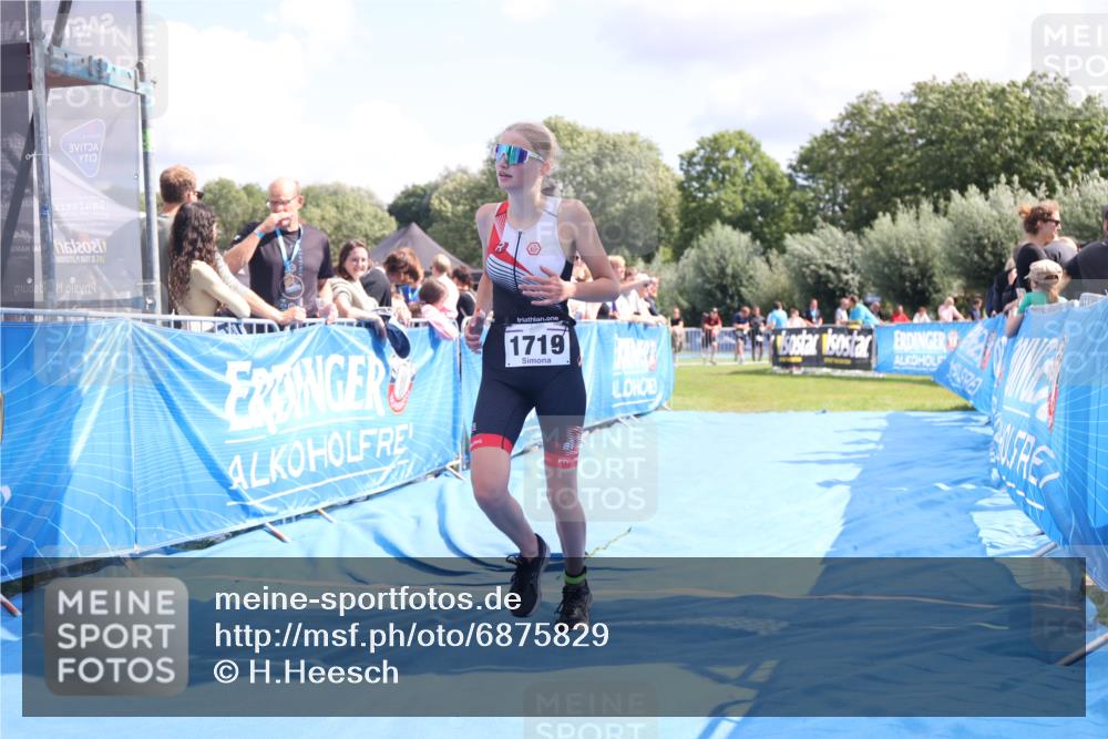 25.08.2024 - Elbe Triathlon Hamburg H.Heesch http://msf.ph/oto/6875829 25.08.2024 12:05:39 Ziel 1603, 1719 meine-sportfotos.de