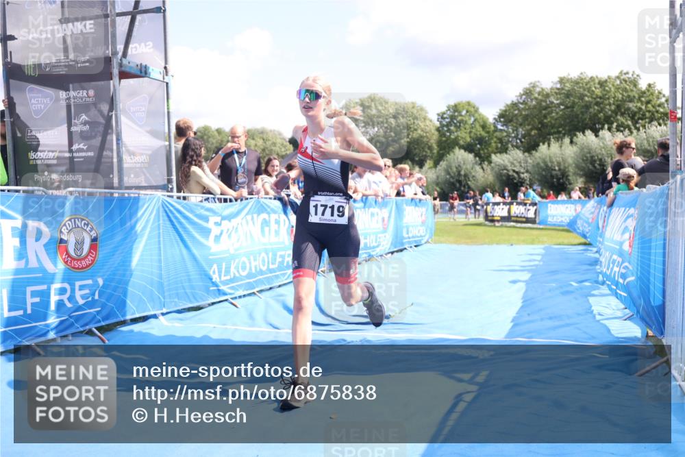 25.08.2024 - Elbe Triathlon Hamburg H.Heesch http://msf.ph/oto/6875838 25.08.2024 12:05:39 Ziel 1603, 1719 meine-sportfotos.de