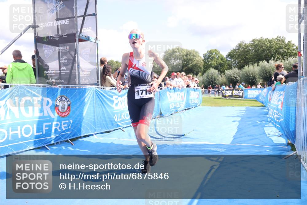 25.08.2024 - Elbe Triathlon Hamburg H.Heesch http://msf.ph/oto/6875846 25.08.2024 12:05:39 Ziel 1603, 1719 meine-sportfotos.de