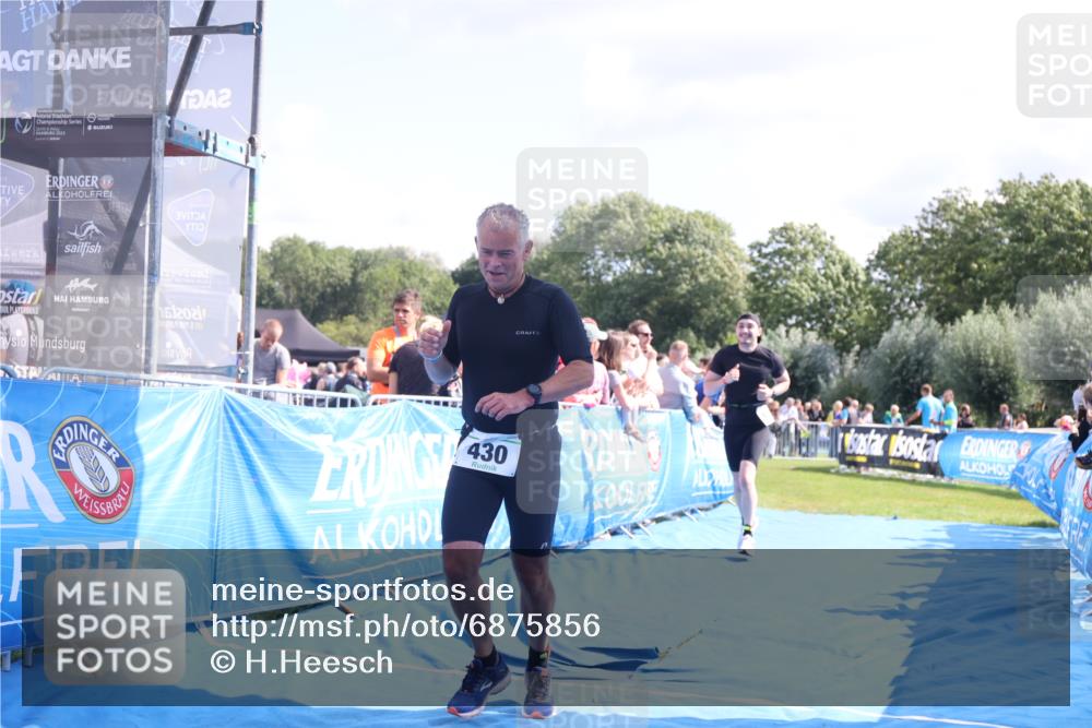 25.08.2024 - Elbe Triathlon Hamburg H.Heesch http://msf.ph/oto/6875856 25.08.2024 11:41:44 Ziel 430, 489, 577 meine-sportfotos.de