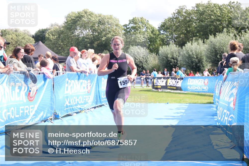 25.08.2024 - Elbe Triathlon Hamburg H.Heesch http://msf.ph/oto/6875857 25.08.2024 12:05:52 Ziel 1554 meine-sportfotos.de
