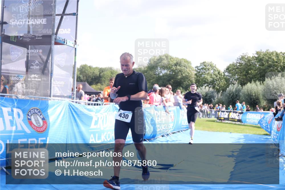 25.08.2024 - Elbe Triathlon Hamburg H.Heesch http://msf.ph/oto/6875860 25.08.2024 11:41:44 Ziel 430, 489, 577 meine-sportfotos.de