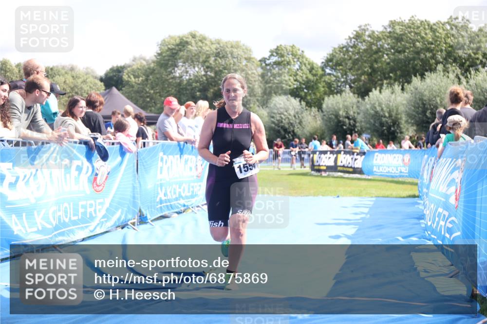 25.08.2024 - Elbe Triathlon Hamburg H.Heesch http://msf.ph/oto/6875869 25.08.2024 12:05:52 Ziel 1554 meine-sportfotos.de