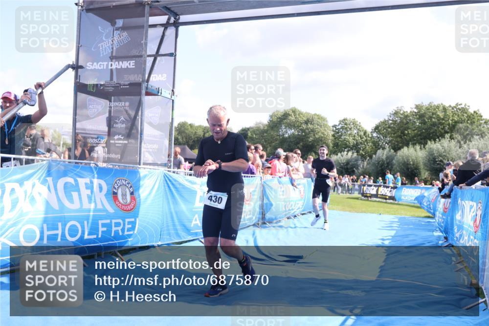 25.08.2024 - Elbe Triathlon Hamburg H.Heesch http://msf.ph/oto/6875870 25.08.2024 11:41:44 Ziel 430, 489, 577 meine-sportfotos.de