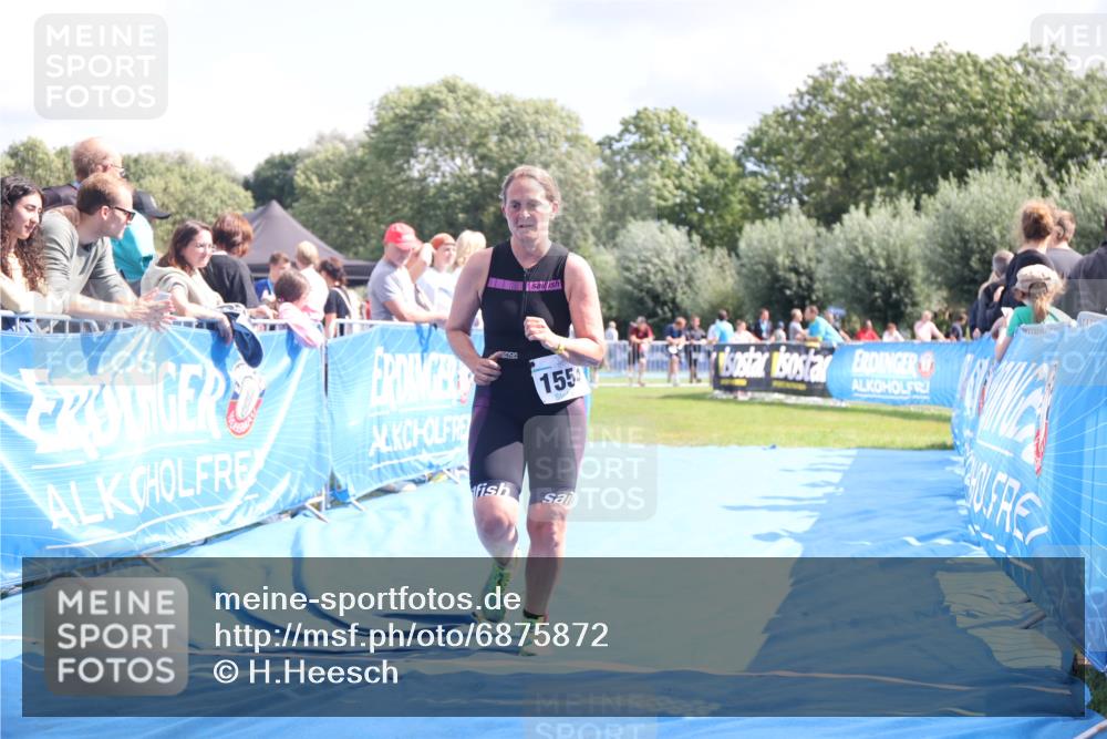 25.08.2024 - Elbe Triathlon Hamburg H.Heesch http://msf.ph/oto/6875872 25.08.2024 12:05:52 Ziel 1554 meine-sportfotos.de