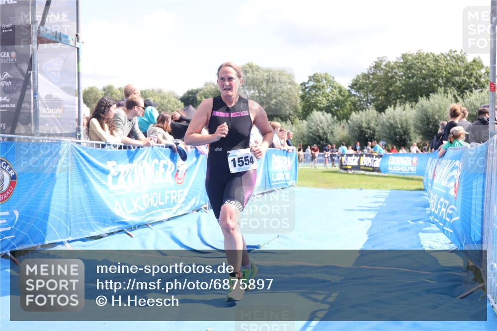 25.08.2024 - Elbe Triathlon Hamburg H.Heesch http://msf.ph/oto/6875897 25.08.2024 12:05:52 Ziel 1554 meine-sportfotos.de