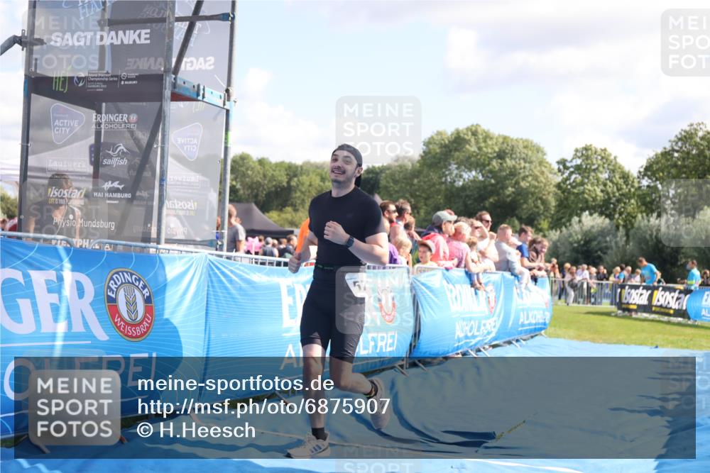 25.08.2024 - Elbe Triathlon Hamburg H.Heesch http://msf.ph/oto/6875907 25.08.2024 11:41:46 Ziel 430, 489, 577 meine-sportfotos.de