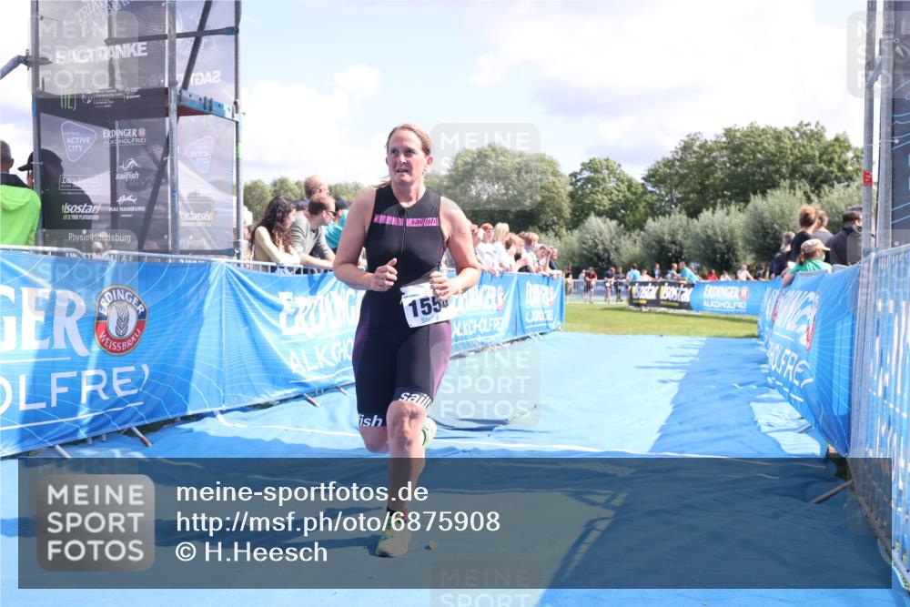 25.08.2024 - Elbe Triathlon Hamburg H.Heesch http://msf.ph/oto/6875908 25.08.2024 12:05:53 Ziel 1554 meine-sportfotos.de