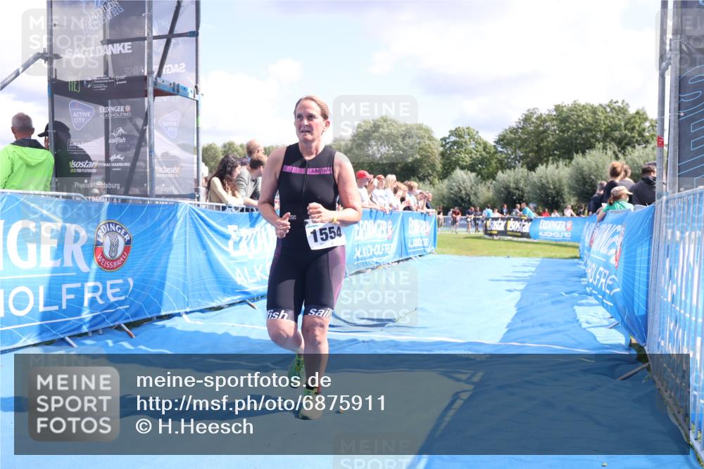 25.08.2024 - Elbe Triathlon Hamburg H.Heesch http://msf.ph/oto/6875911 25.08.2024 12:05:53 Ziel 1554 meine-sportfotos.de