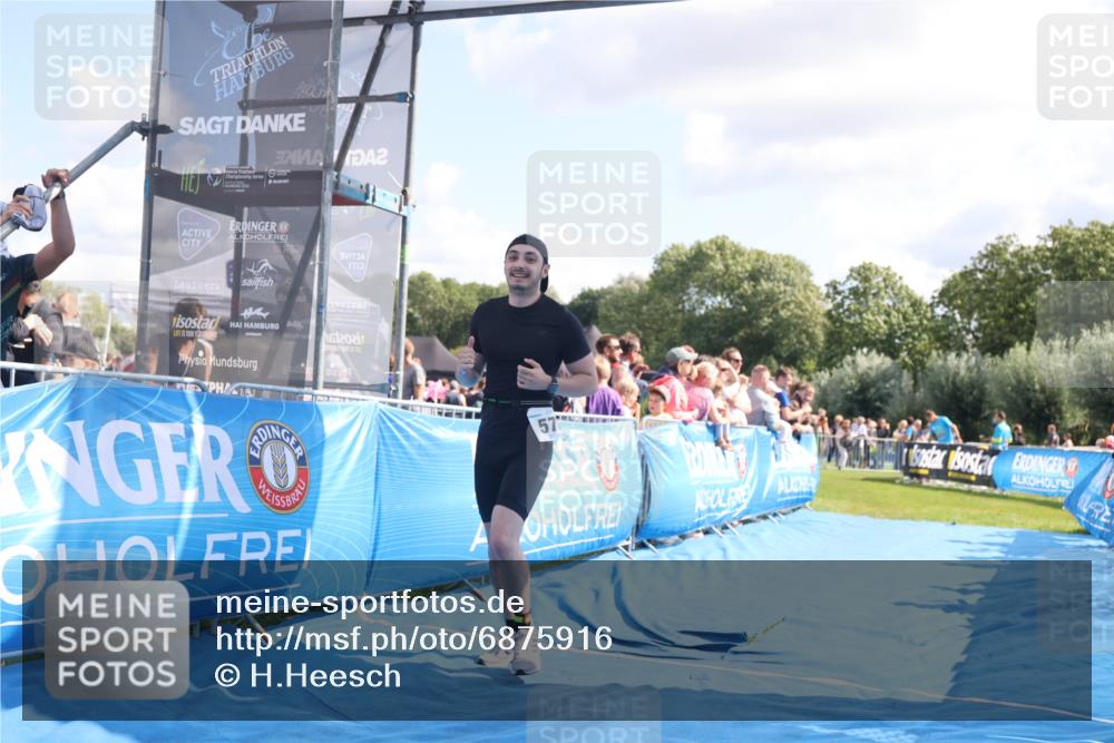 25.08.2024 - Elbe Triathlon Hamburg H.Heesch http://msf.ph/oto/6875916 25.08.2024 11:41:46 Ziel 430, 489, 577 meine-sportfotos.de