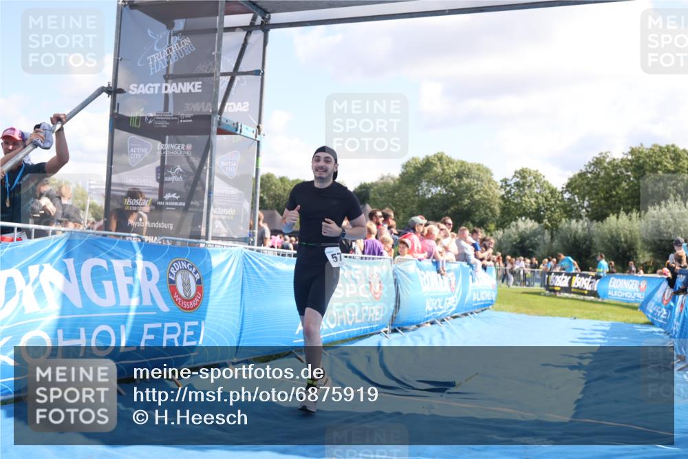 25.08.2024 - Elbe Triathlon Hamburg H.Heesch http://msf.ph/oto/6875919 25.08.2024 11:41:46 Ziel 430, 489, 577 meine-sportfotos.de