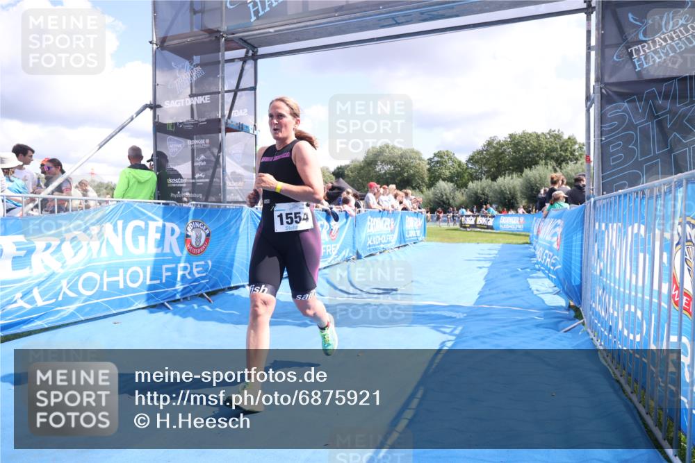 25.08.2024 - Elbe Triathlon Hamburg H.Heesch http://msf.ph/oto/6875921 25.08.2024 12:05:53 Ziel 1554 meine-sportfotos.de