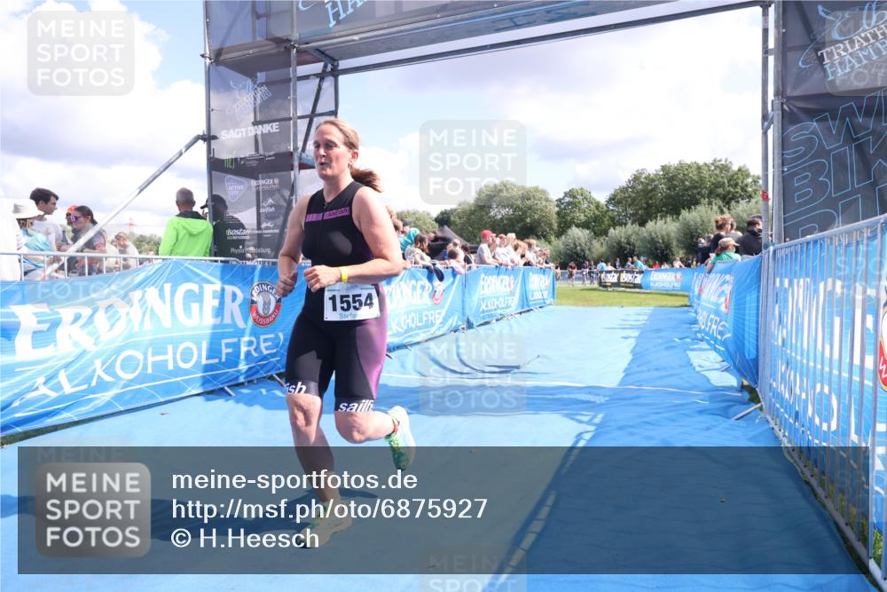 25.08.2024 - Elbe Triathlon Hamburg H.Heesch http://msf.ph/oto/6875927 25.08.2024 12:05:53 Ziel 1554 meine-sportfotos.de