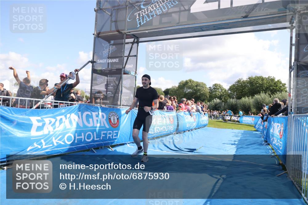 25.08.2024 - Elbe Triathlon Hamburg H.Heesch http://msf.ph/oto/6875930 25.08.2024 11:41:46 Ziel 430, 489, 577 meine-sportfotos.de