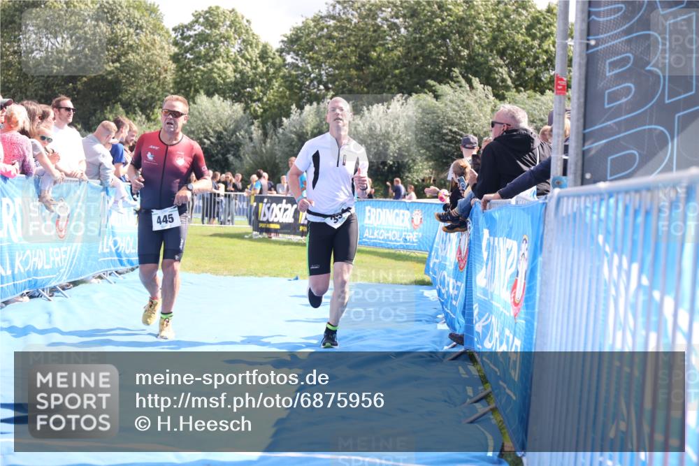 25.08.2024 - Elbe Triathlon Hamburg H.Heesch http://msf.ph/oto/6875956 25.08.2024 11:42:02 Ziel 354, 445 meine-sportfotos.de