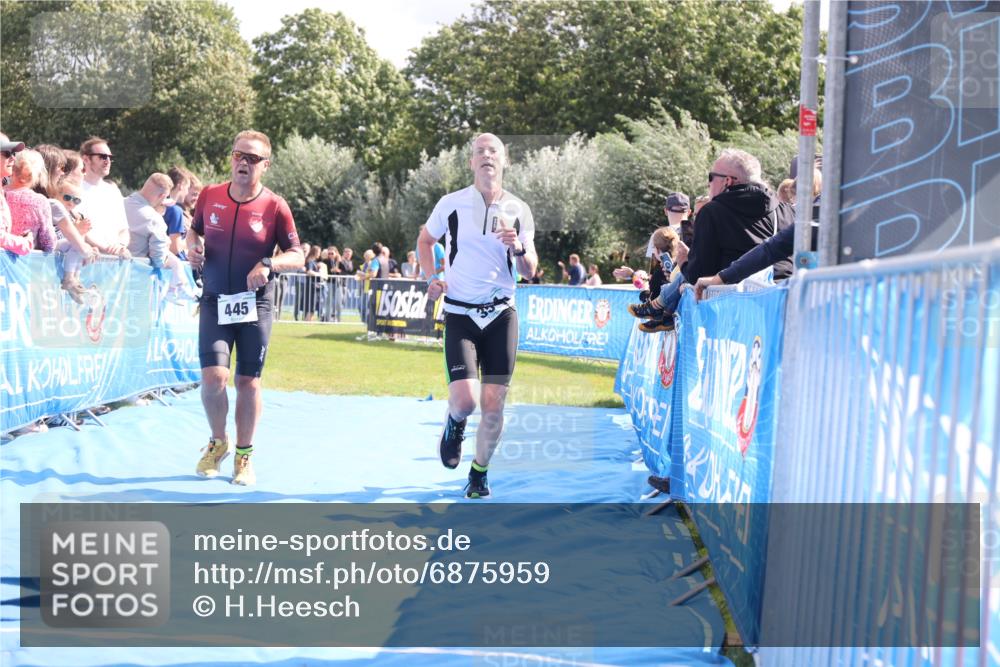 25.08.2024 - Elbe Triathlon Hamburg H.Heesch http://msf.ph/oto/6875959 25.08.2024 11:42:02 Ziel 354, 445 meine-sportfotos.de