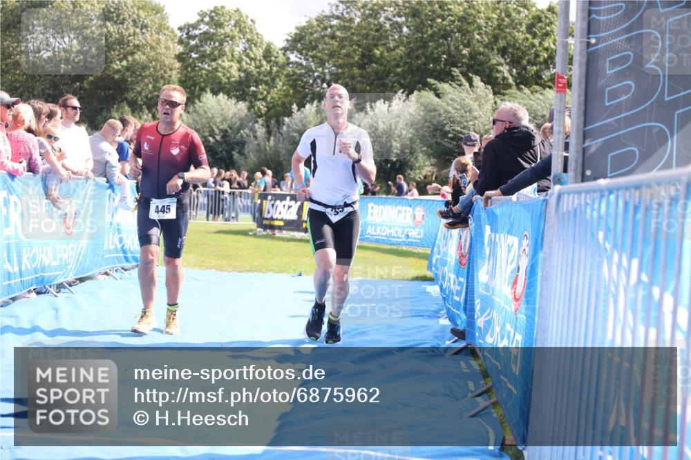25.08.2024 - Elbe Triathlon Hamburg H.Heesch http://msf.ph/oto/6875962 25.08.2024 11:42:02 Ziel 354, 445 meine-sportfotos.de