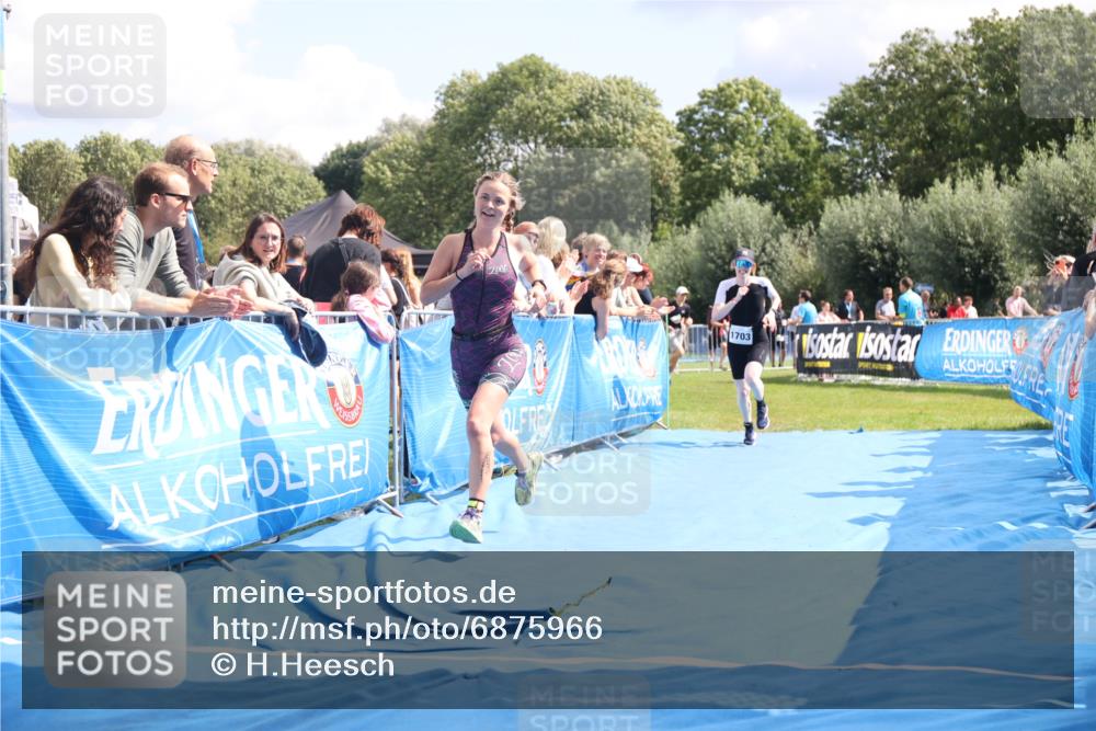 25.08.2024 - Elbe Triathlon Hamburg H.Heesch http://msf.ph/oto/6875966 25.08.2024 12:06:09 Ziel 1613, 1703 meine-sportfotos.de