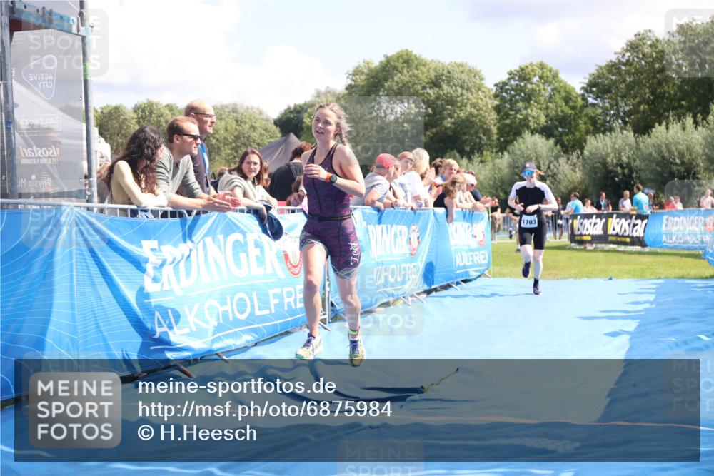 25.08.2024 - Elbe Triathlon Hamburg H.Heesch http://msf.ph/oto/6875984 25.08.2024 12:06:09 Ziel 1613, 1703 meine-sportfotos.de