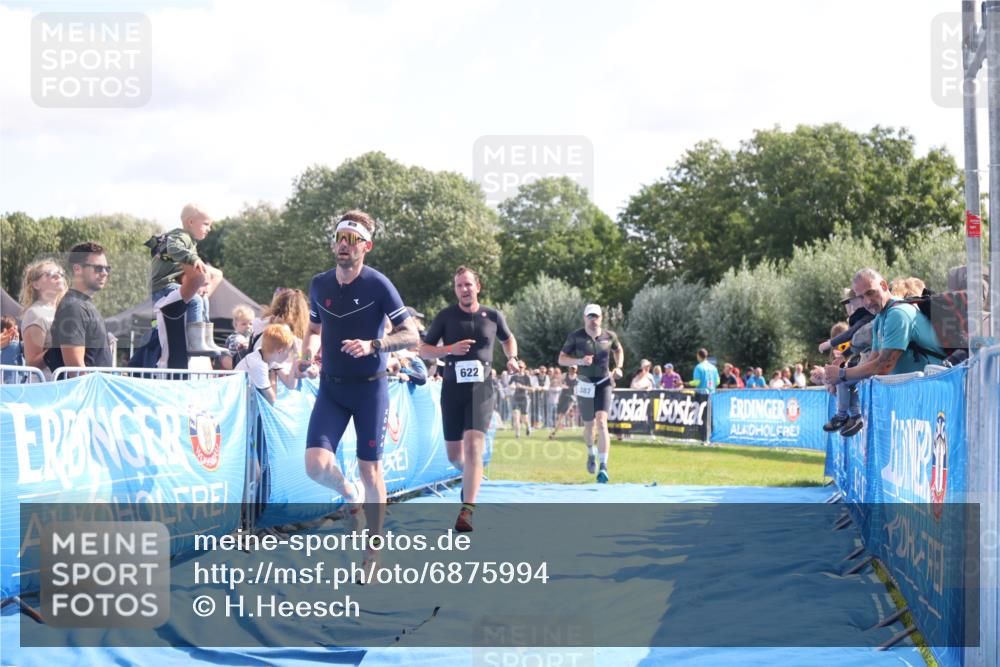 25.08.2024 - Elbe Triathlon Hamburg H.Heesch http://msf.ph/oto/6875994 25.08.2024 11:16:48 Ziel 325, 364, 387, 528, 622, 632, 751 meine-sportfotos.de