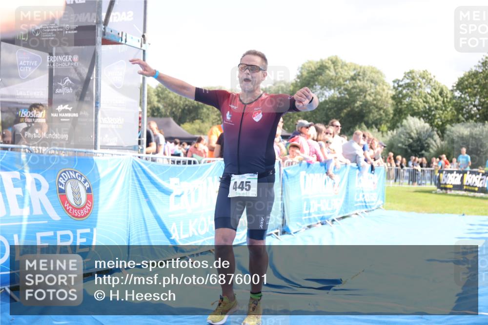 25.08.2024 - Elbe Triathlon Hamburg H.Heesch http://msf.ph/oto/6876001 25.08.2024 11:42:05 Ziel 354, 445, 1454 meine-sportfotos.de