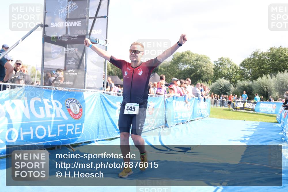 25.08.2024 - Elbe Triathlon Hamburg H.Heesch http://msf.ph/oto/6876015 25.08.2024 11:42:05 Ziel 354, 445, 1454 meine-sportfotos.de