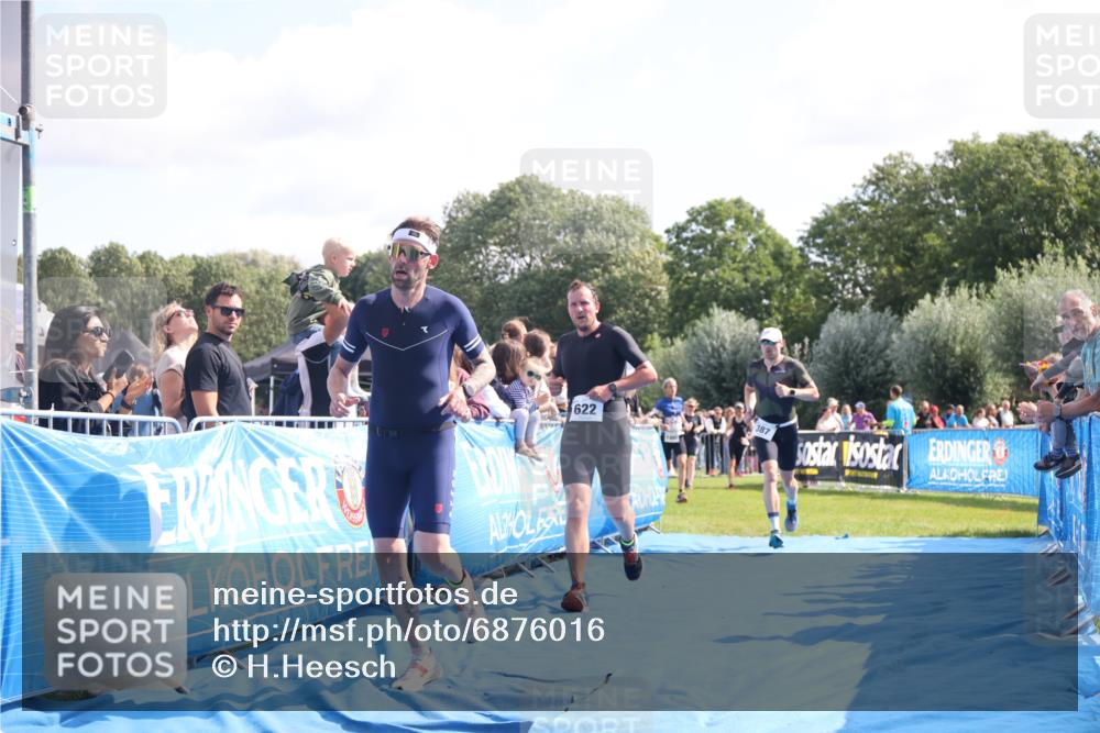 25.08.2024 - Elbe Triathlon Hamburg H.Heesch http://msf.ph/oto/6876016 25.08.2024 11:16:49 Ziel 325, 364, 387, 528, 622, 632, 751 meine-sportfotos.de