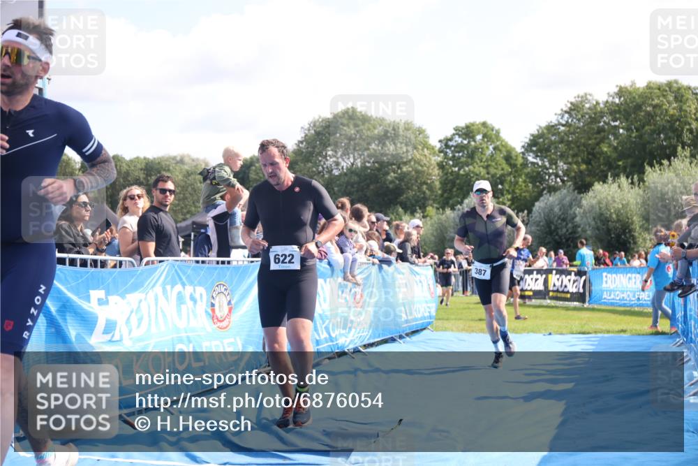 25.08.2024 - Elbe Triathlon Hamburg H.Heesch http://msf.ph/oto/6876054 25.08.2024 11:16:49 Ziel 325, 364, 387, 528, 622, 632, 751 meine-sportfotos.de