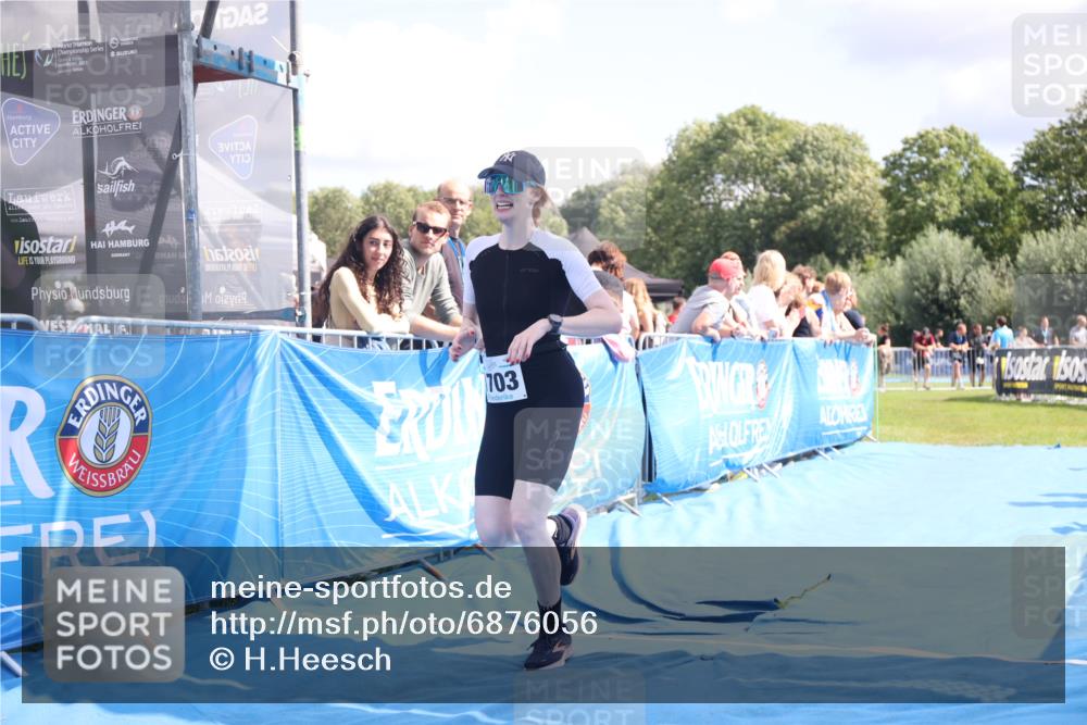 25.08.2024 - Elbe Triathlon Hamburg H.Heesch http://msf.ph/oto/6876056 25.08.2024 12:06:11 Ziel 1613, 1703 meine-sportfotos.de