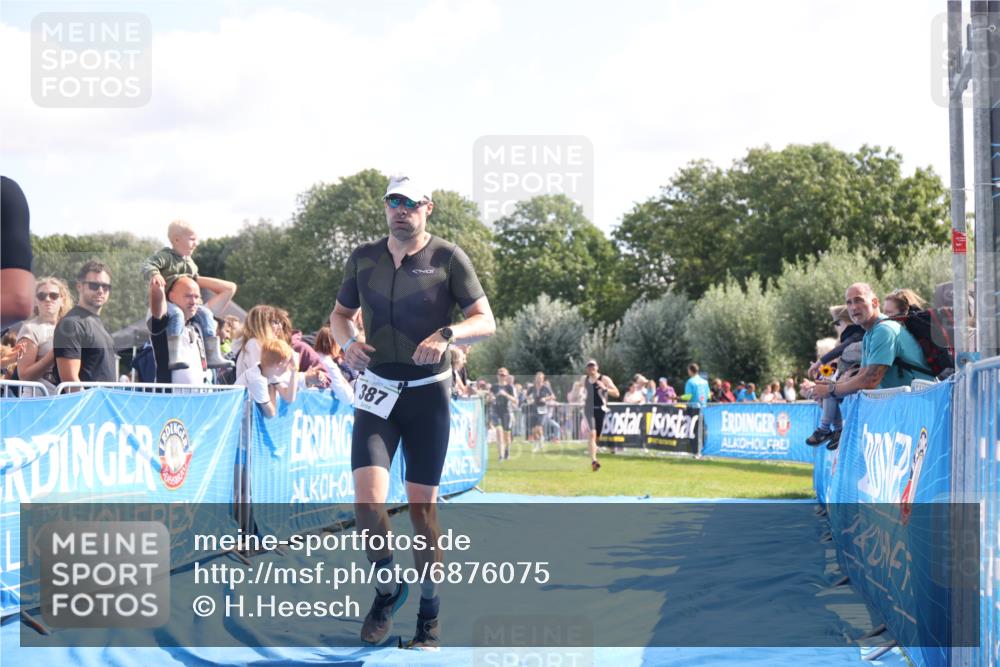 25.08.2024 - Elbe Triathlon Hamburg H.Heesch http://msf.ph/oto/6876075 25.08.2024 11:16:51 Ziel 144, 223, 364, 387, 528, 622, 632, 751 meine-sportfotos.de
