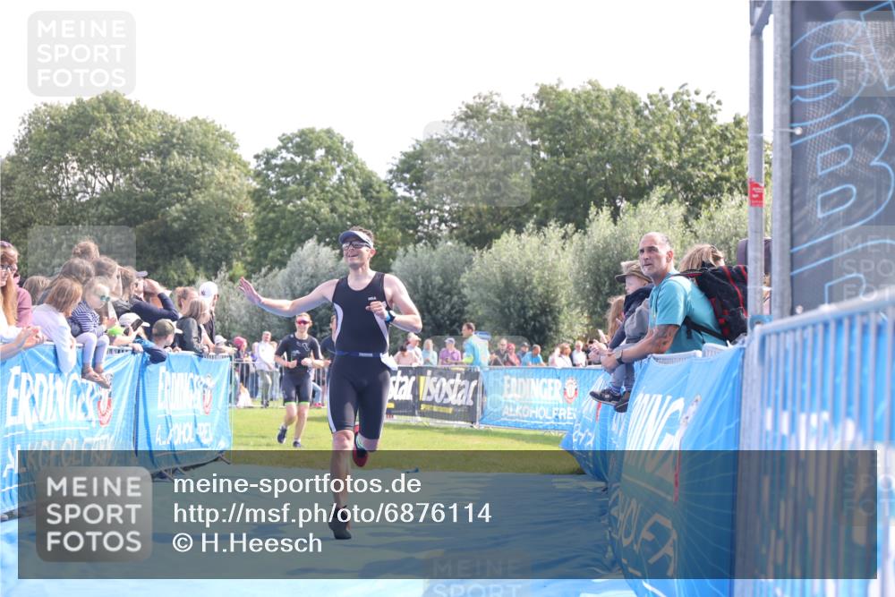 25.08.2024 - Elbe Triathlon Hamburg H.Heesch http://msf.ph/oto/6876114 25.08.2024 11:16:53 Ziel 144, 223, 387, 528, 622, 751 meine-sportfotos.de