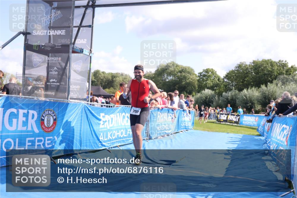 25.08.2024 - Elbe Triathlon Hamburg H.Heesch http://msf.ph/oto/6876116 25.08.2024 11:42:28 Ziel 500, 700, 1495 meine-sportfotos.de