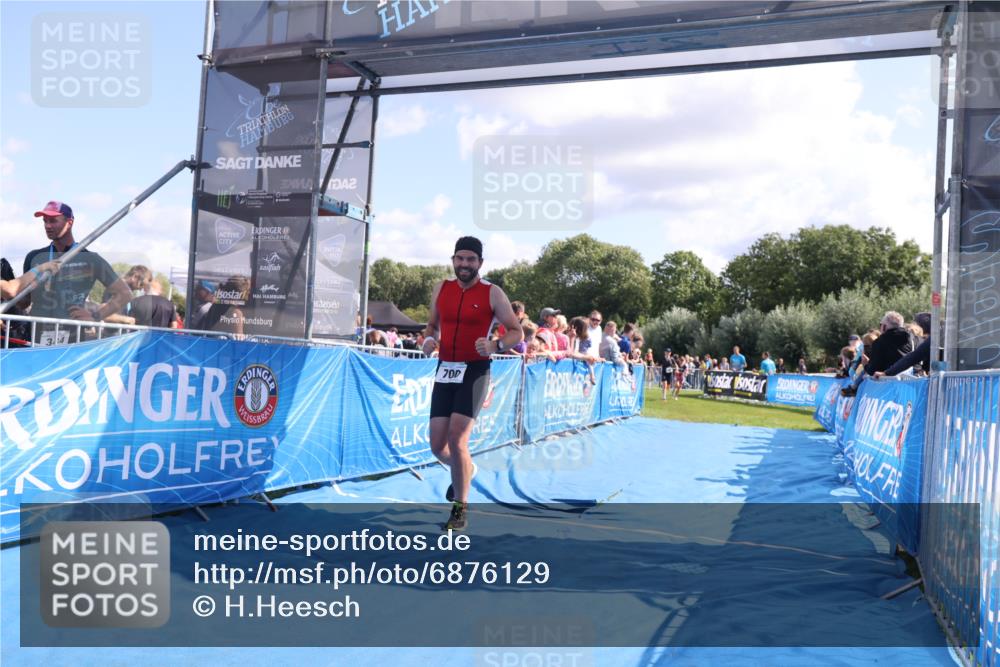 25.08.2024 - Elbe Triathlon Hamburg H.Heesch http://msf.ph/oto/6876129 25.08.2024 11:42:28 Ziel 500, 700, 1495 meine-sportfotos.de