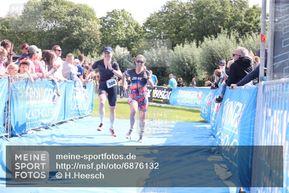25.08.2024 - Elbe Triathlon Hamburg H.Heesch http://msf.ph/oto/6876132 25.08.2024 11:42:32 Ziel 331, 500, 700, 1495 meine-sportfotos.de