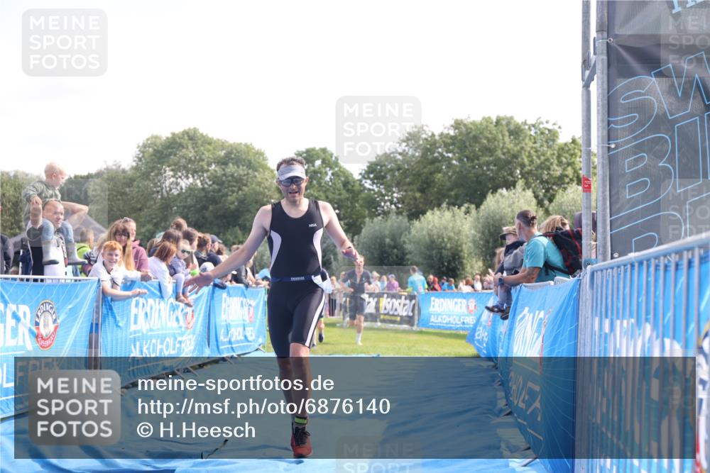 25.08.2024 - Elbe Triathlon Hamburg H.Heesch http://msf.ph/oto/6876140 25.08.2024 11:16:54 Ziel 144, 223, 387, 528, 622, 751 meine-sportfotos.de
