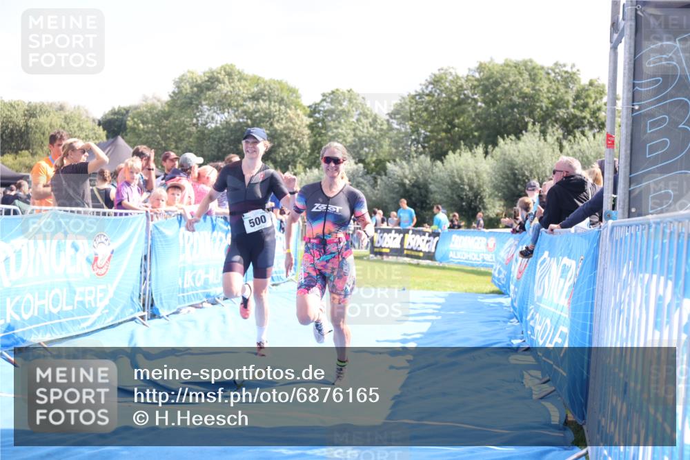 25.08.2024 - Elbe Triathlon Hamburg H.Heesch http://msf.ph/oto/6876165 25.08.2024 11:42:32 Ziel 331, 500, 700, 1495 meine-sportfotos.de
