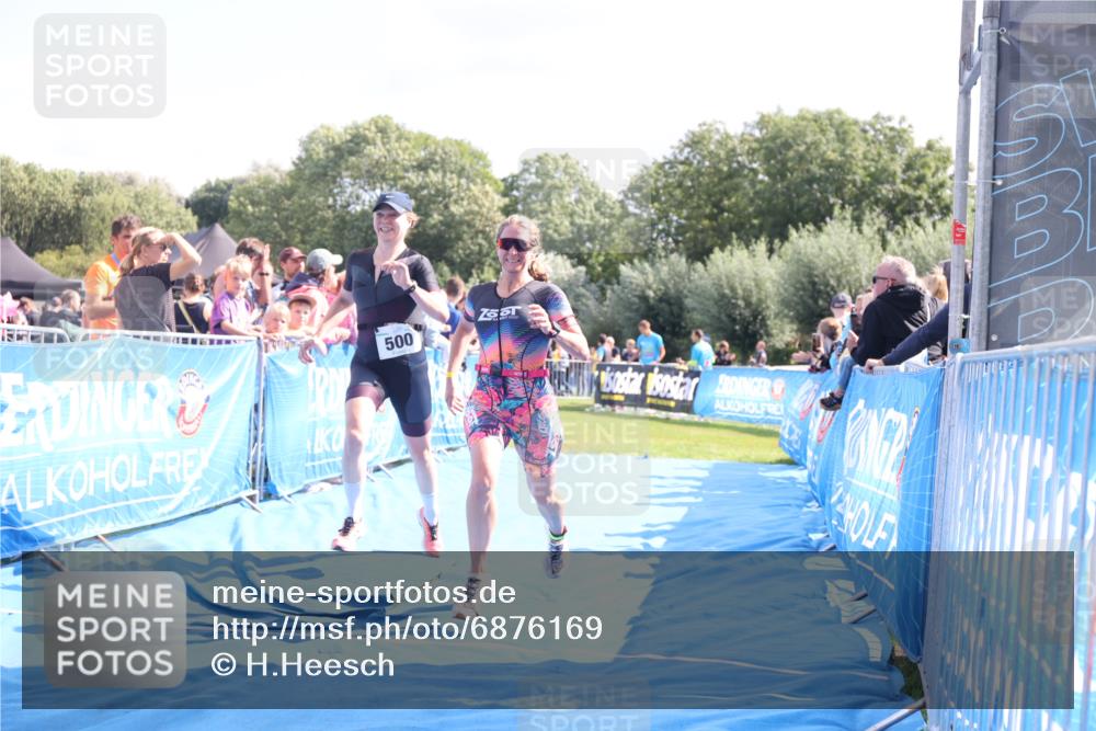 25.08.2024 - Elbe Triathlon Hamburg H.Heesch http://msf.ph/oto/6876169 25.08.2024 11:42:32 Ziel 331, 500, 700, 1495 meine-sportfotos.de