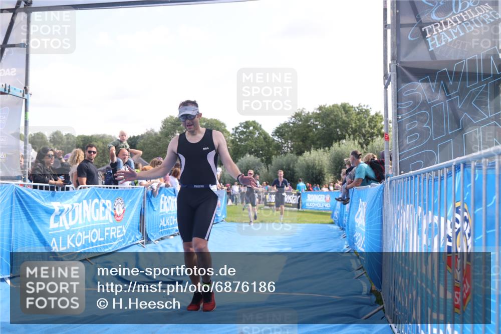 25.08.2024 - Elbe Triathlon Hamburg H.Heesch http://msf.ph/oto/6876186 25.08.2024 11:16:55 Ziel 144, 223, 387, 528, 622, 751 meine-sportfotos.de