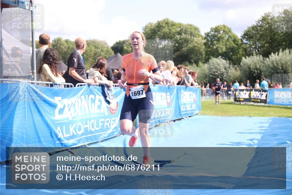 25.08.2024 - Elbe Triathlon Hamburg H.Heesch http://msf.ph/oto/6876211 25.08.2024 12:06:30 Ziel 1431, 1682, 1697, 1701 meine-sportfotos.de