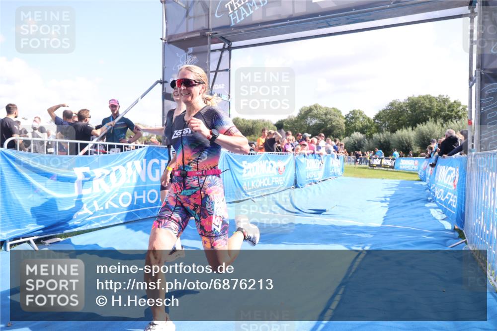 25.08.2024 - Elbe Triathlon Hamburg H.Heesch http://msf.ph/oto/6876213 25.08.2024 11:42:33 Ziel 331, 500, 700, 1495 meine-sportfotos.de